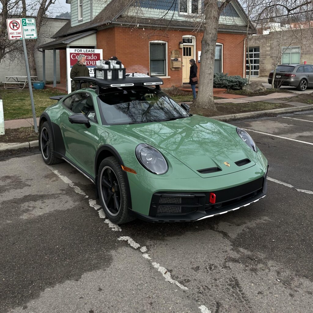 Porsche 911 Dakar [2741x2741]
