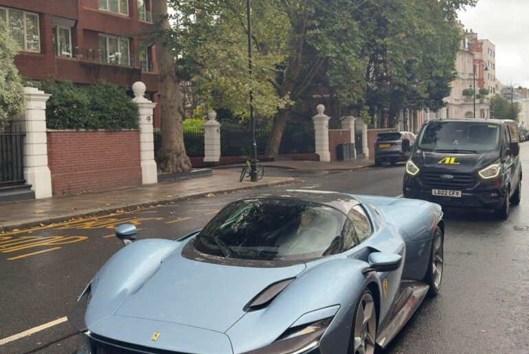 Ferrari Daytona SP3 [1200x1599]