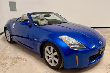 350z Daytona blue/ roaster blue canvas top with frost interior. Is this before it’s time to appreciate? I’m admittedly biased 🤤