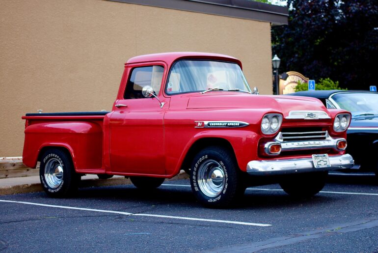 Chevrolet Apache Pickup