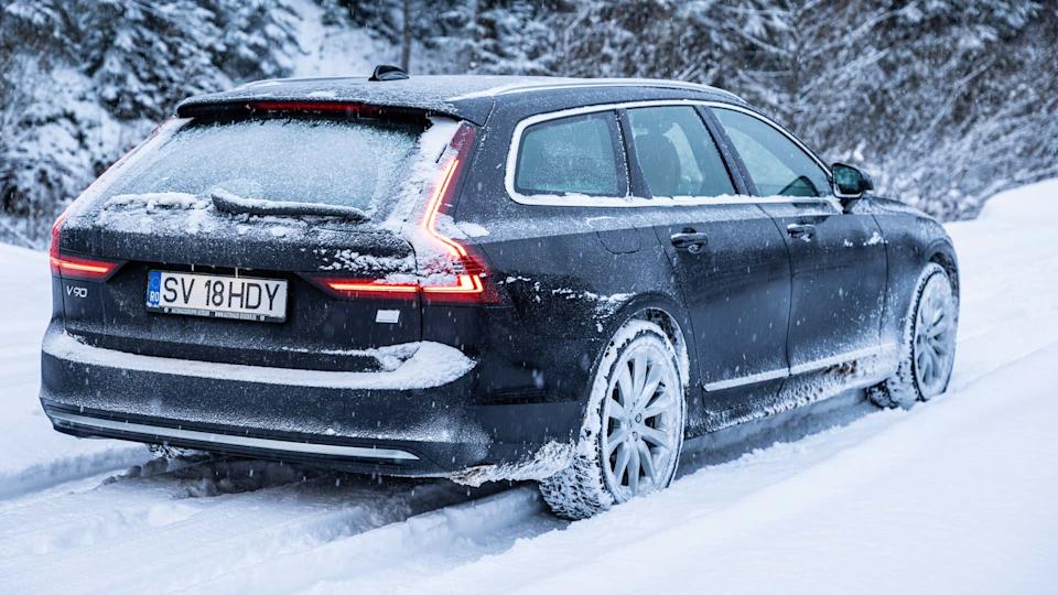 2023 Volvo V90 T8 Recharge Plug-In Hybrid