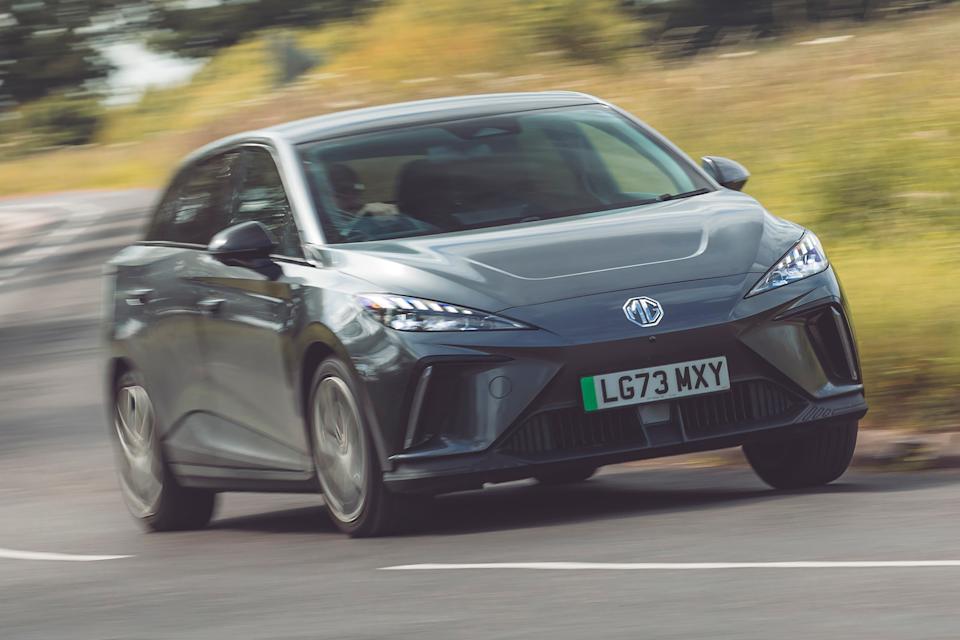 MG 4 EV front cornering
