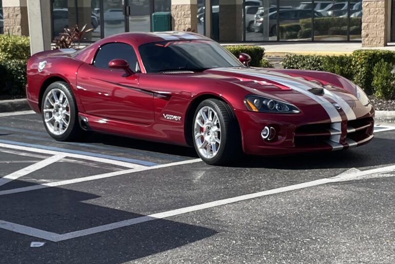 Mint [Gen IV Dodge Viper]