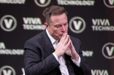 Elon Musk Says His 'Wealth' Is Tied To Tesla, SpaceX Shares, Criticizes 'Taker' Bernie Sanders