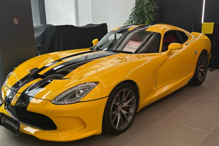 [Multi] Random supercar dealership at Shen Zhen, China 🇨🇳