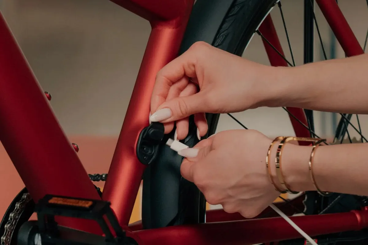 Ampler Nova USB-C charging