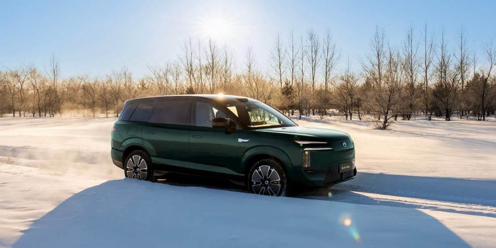 BYD-Denza-N8L-luxury-SUV