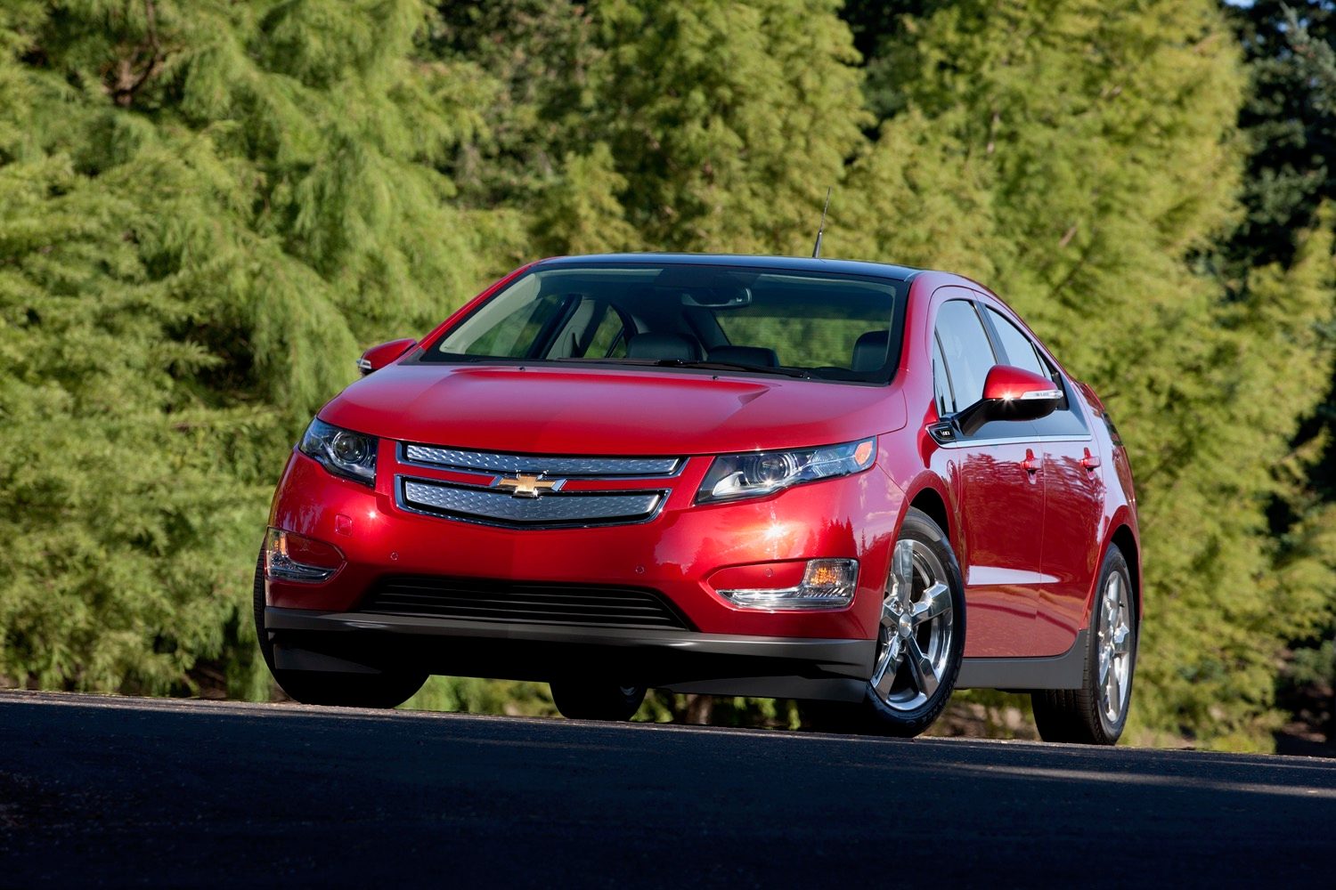 2012 Chevrolet Volt front quarter view.