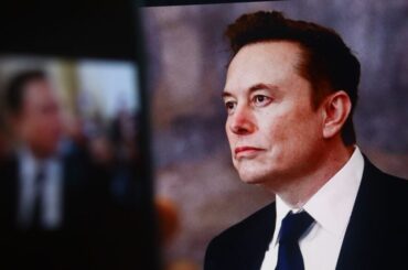 Elon Musk Teases Extreme Performance Tesla Roadster, Says Safety Is 'Not The Main Goal' - Tesla (NASDAQ:TSLA)