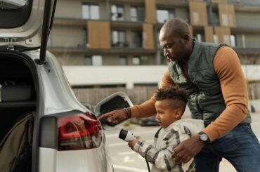 Hybrids and EVs Are Shifting in Price—What the Latest Used Car Data Show Heading Into 2026