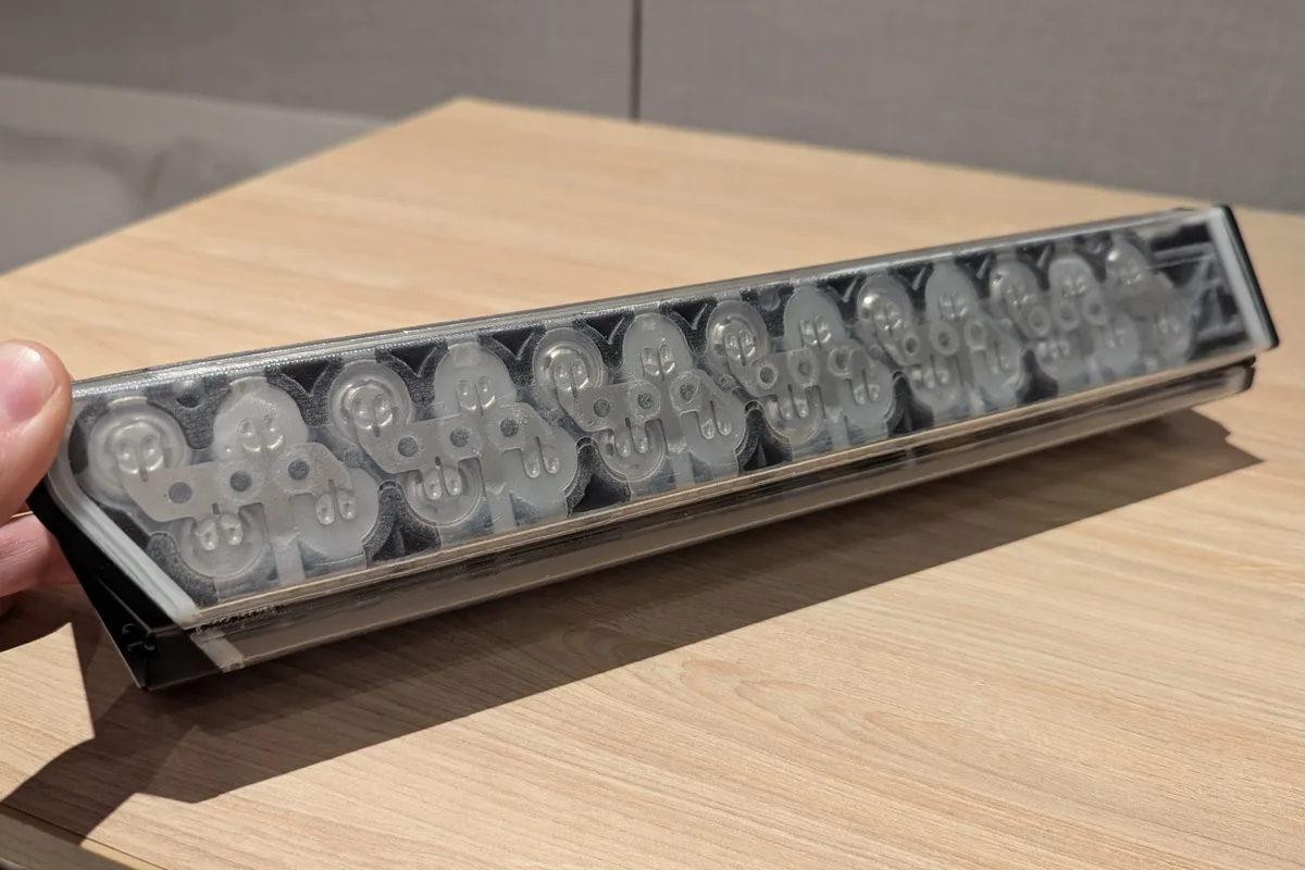 Mahle M40 battery internals