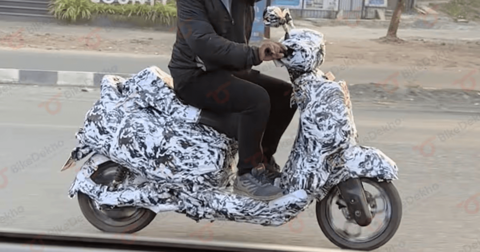 More Affordable Bajaj Chetak - 3.png