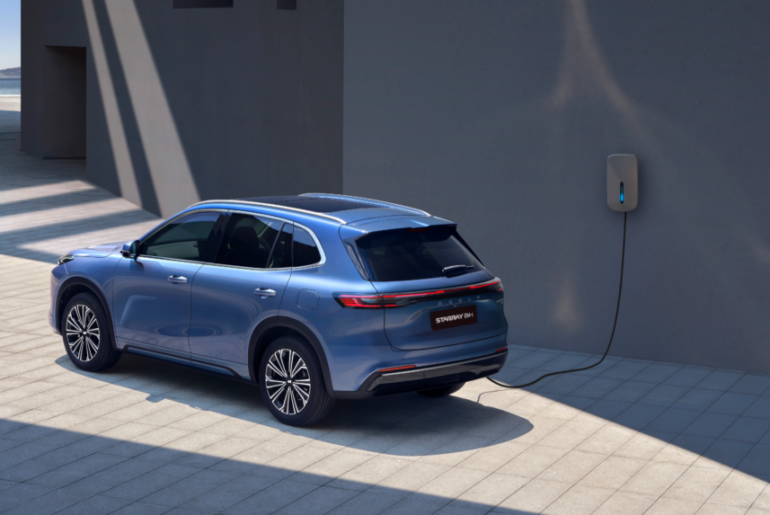 Geely unveils Starray EM-i powertrain as UK launch nears.