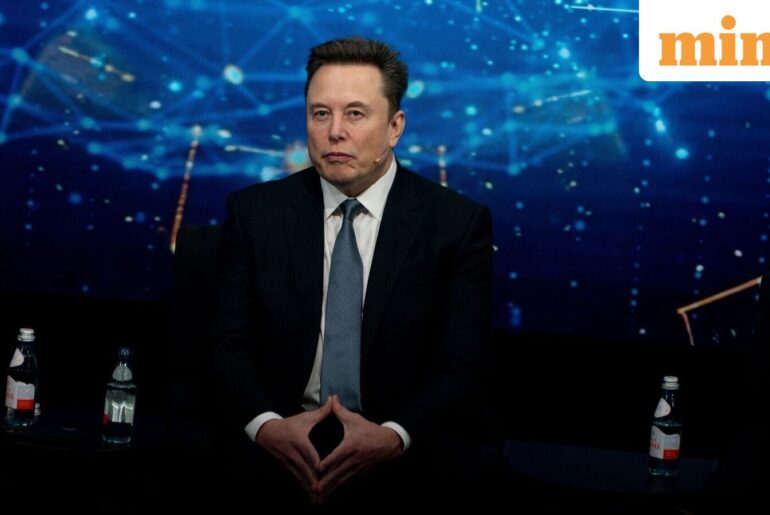 ‘SpaceX will not go for a IPO’, predicts ace investor Chamath Palihapitiya, says a reverse merger with Tesla more likely