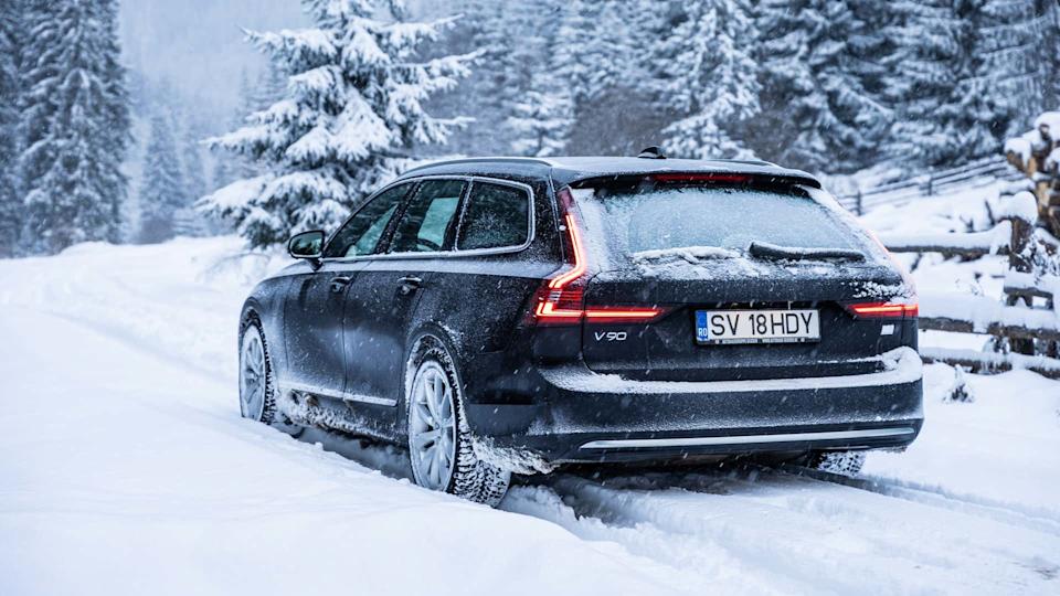 2023 Volvo V90 T8 Recharge Plug-In Hybrid