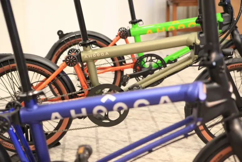 ahooga e-max custom colours