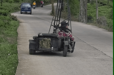 Massive ape hangars on custom trike