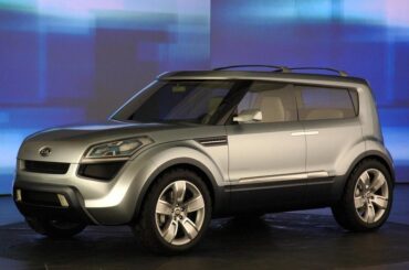 2006 Kia Soul Concept, yes that is a laptop and a roof-mounted CD player