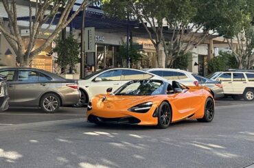 [McLaren 720s]
