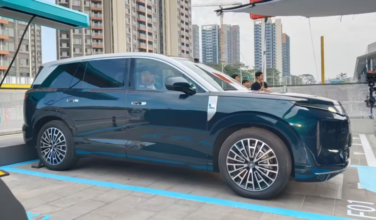 BYD’s next flagship electric SUV spotted testing ultra-fast 1,000 kW charging