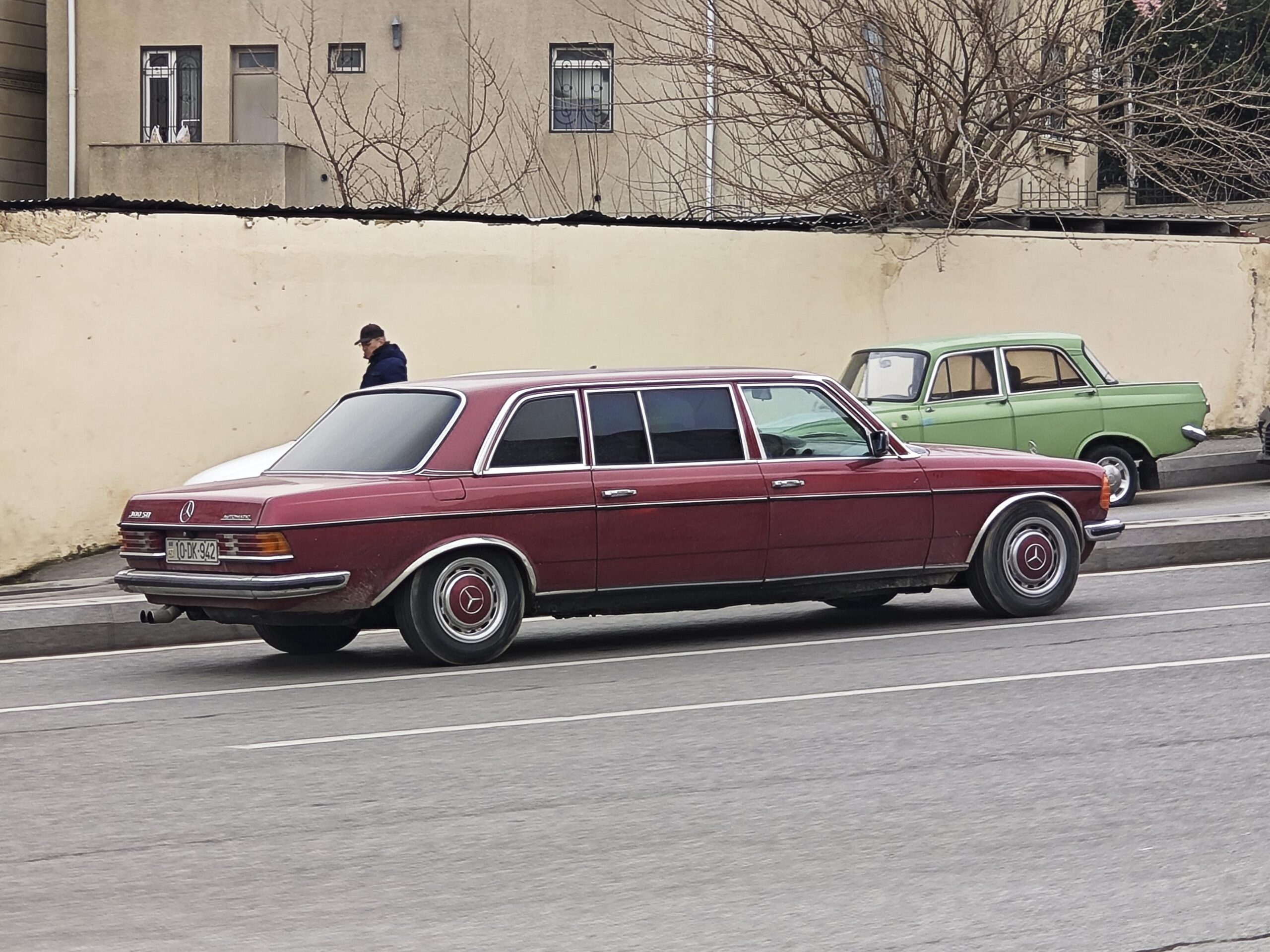 [Mercedes-Benz V123] in Baku, Azerbaijan. - EVSHIFT