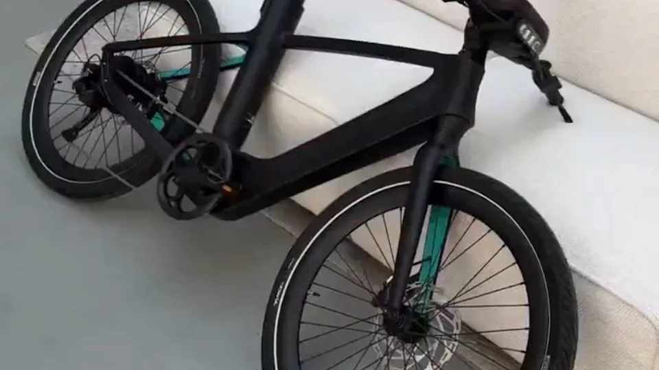 Mercedes-AMG PETRONAS F1 Team Road Edition.