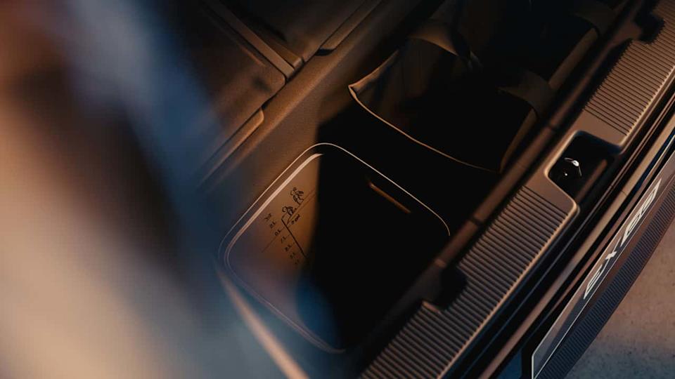 Volvo EX60 trunk