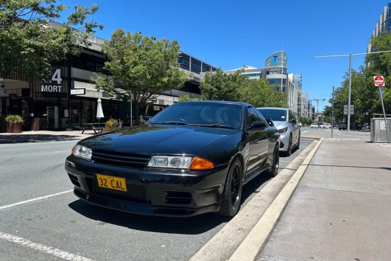 [Nissan Skyline GT-R R32] on the street