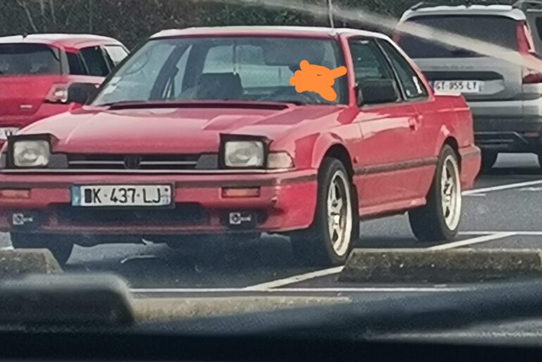 Spotted this cute [Honda Prelude II] out shopping!