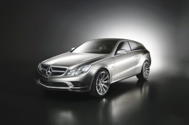 2008 Mercedes Benz Concept Fascination created as the preview of the then upcoming W212 E Class and CLS Shooting Brake