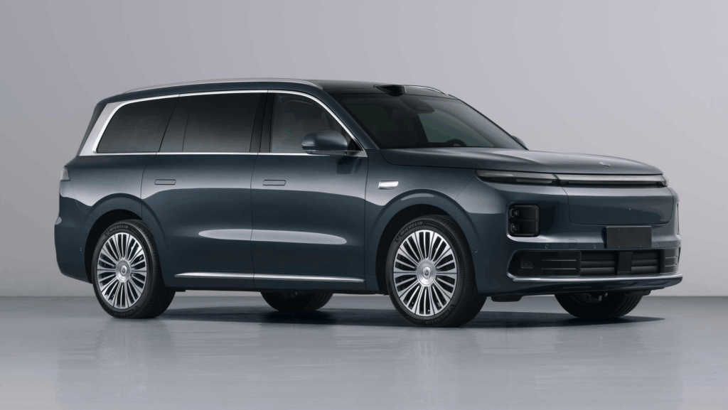 Leapmotor D19 flagship SUV featuring largest EREV battery ( 80.3kWh) and 1000V EV architecture set for April launch