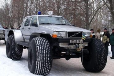 Volvo 700 IKEA edition