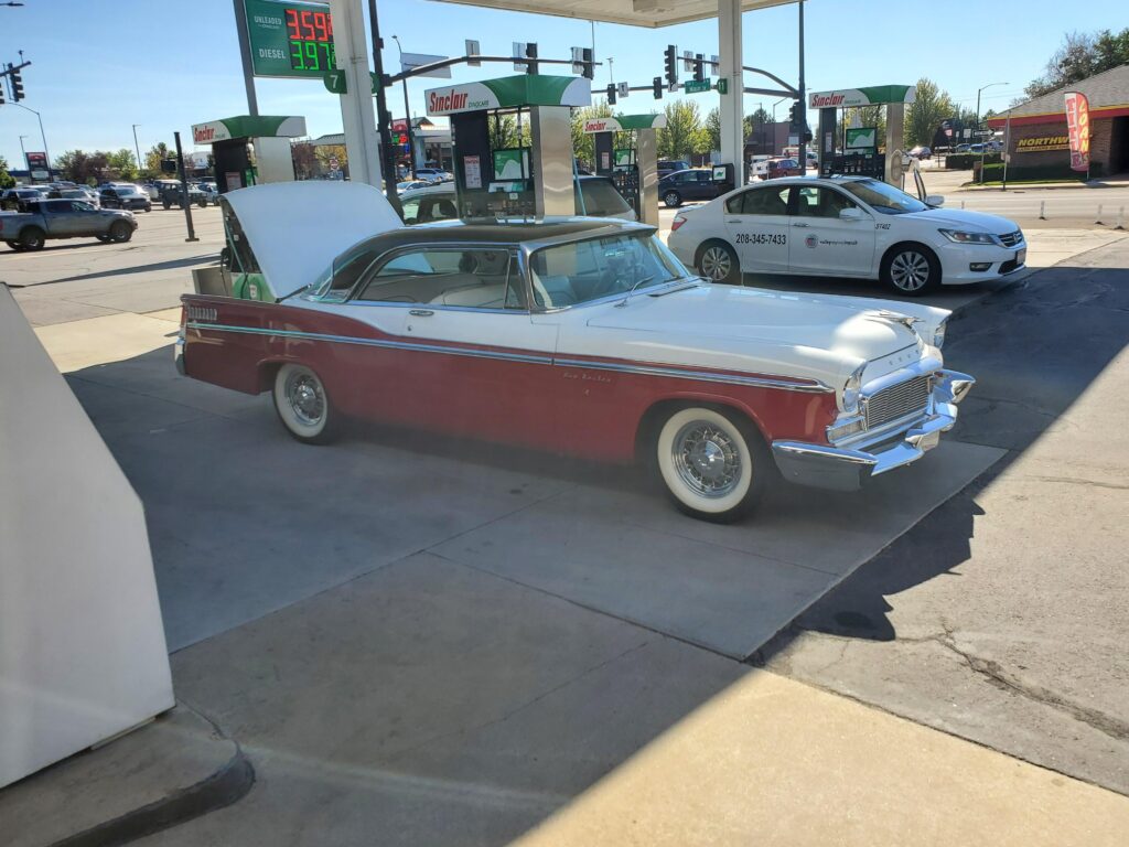 [Chrysler New Yorker]