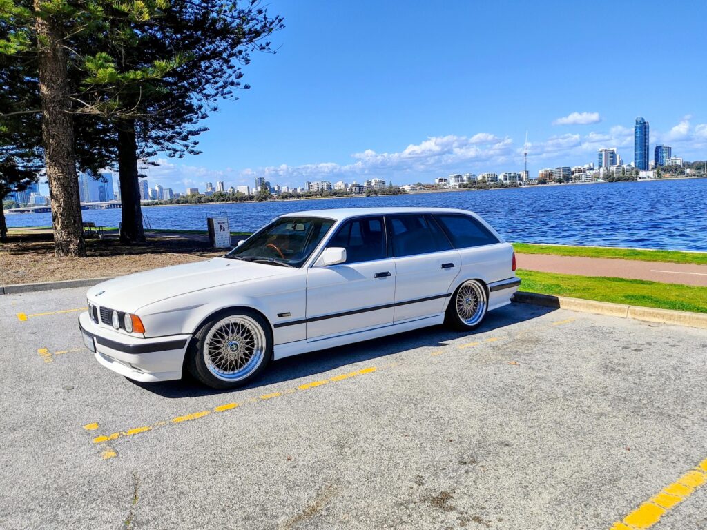 92 BMW E34