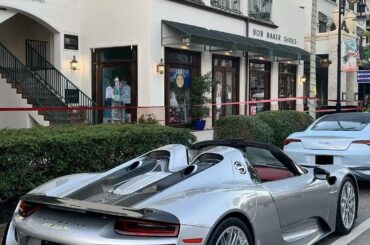 Porsche 918 Spyder [1080x1920]