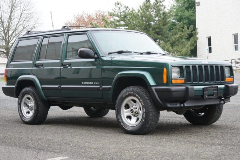 It's 2001, you have $23,000, and you're looking for a compact SUV with four-wheel drive. Which one would you pick?