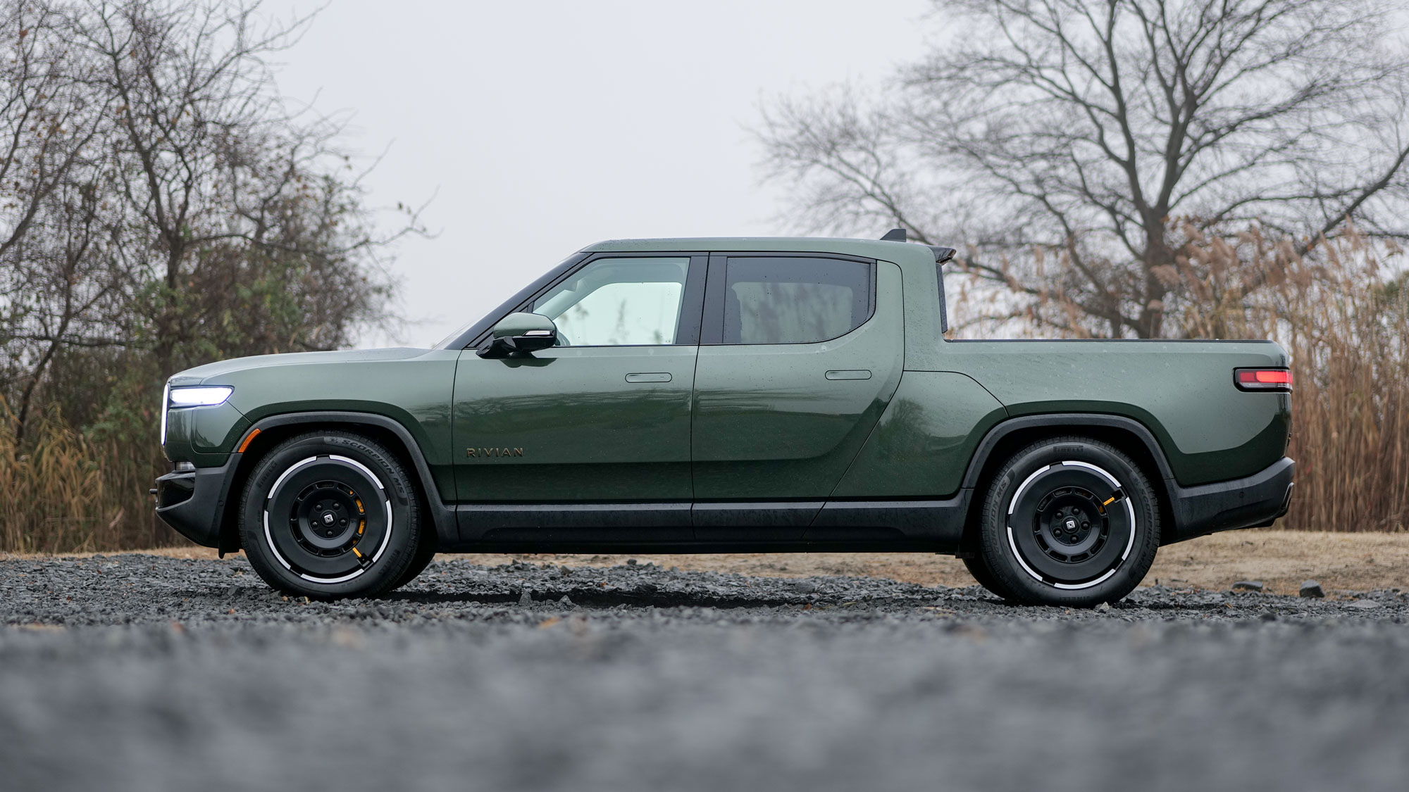 2025 Rivian R1T Tri.