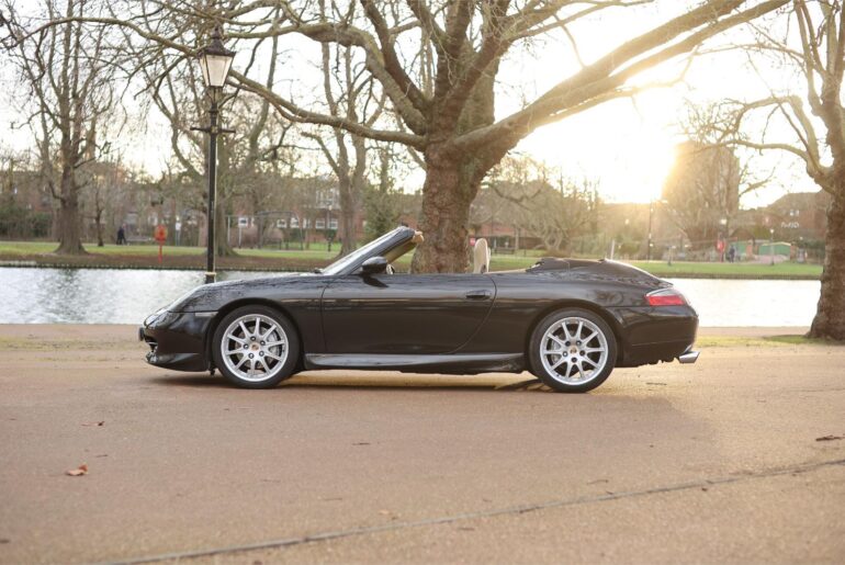 Porsche 911 Carrera 4 Cabriolet at sunset (1600 x 1067)