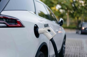 Significantly more electric cars in 2025
