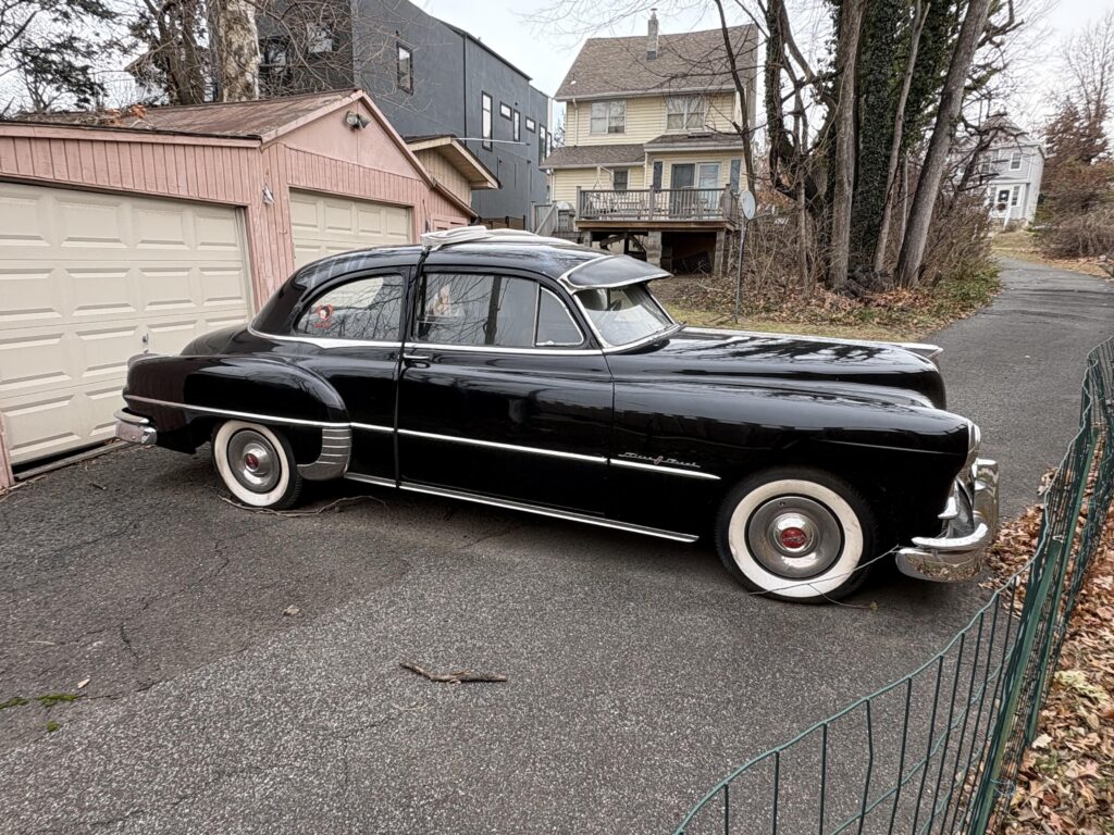 Need help identifying this beauty I pass by on my daily run. It’s a Pontiac, but I don’t know what make, year, or details