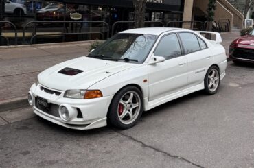 Mitsubishi Lancer Evolution IV [3690x3690]