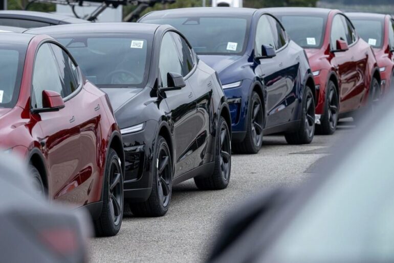 Tesla pledges $20 billion to transform from electric vehicle maker to AI company