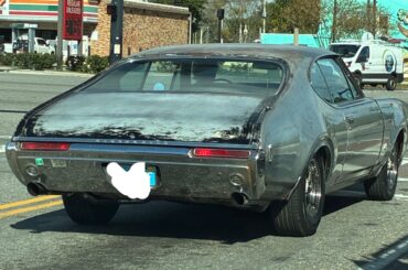 Look what another Reddit user spotted - an unrestored ‘68 Hurst/Olds!