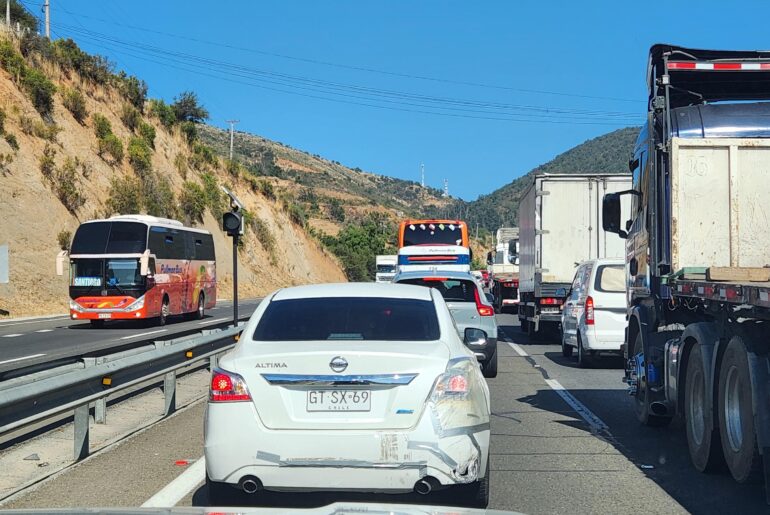 proof that nissan altima drivers are the same worldwide