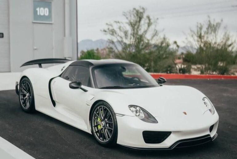 2015 Porsche 918 Spyder [1080x1350]