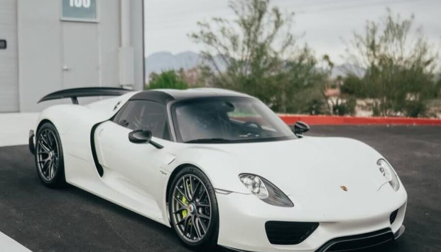 2015 Porsche 918 Spyder [1080×1350]