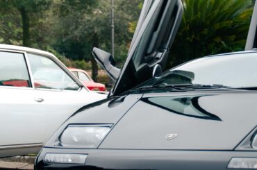 Lamborghini Diablo VT [3004x3755]