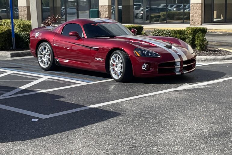 (2009?)[Dodge Viper SRT-10] at the crafts store
