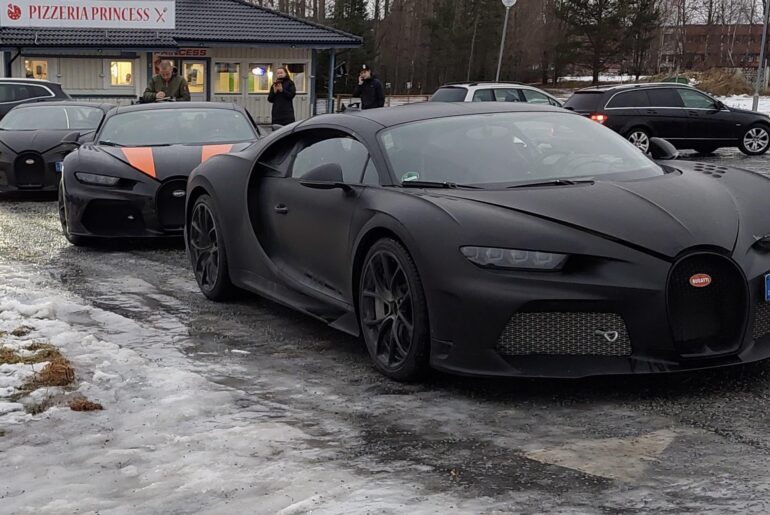 Triple Bugatti in the north of Sweden, took this photo in 2021 [2417x1298]