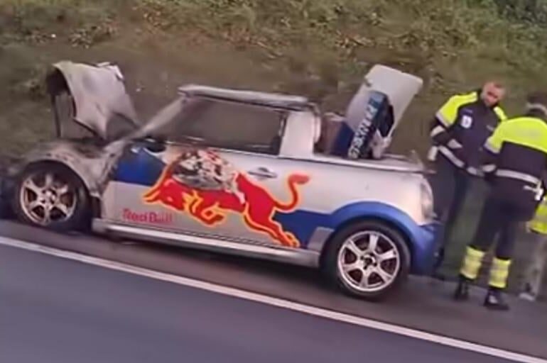 1 Of 500 just crashed [Mini Cooper Red Bull]